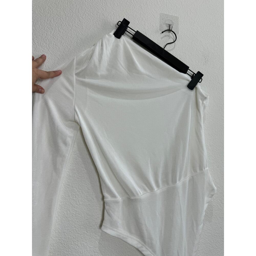 NWOT Women's One Long Sleeve White Bodysuit Cold Shoulder Medium